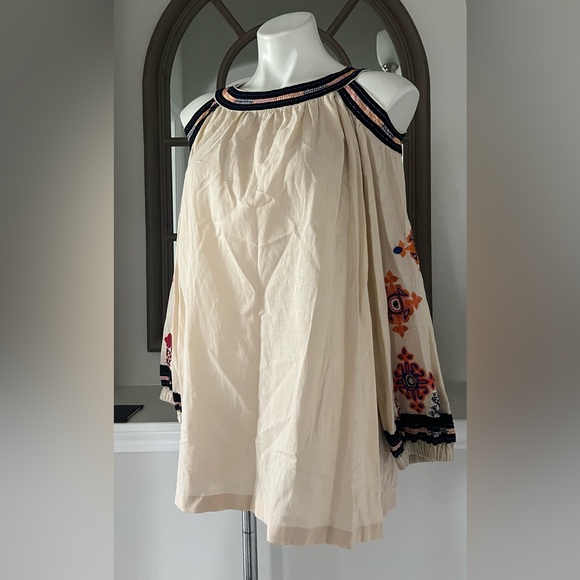 NWT Wandering Halter Boho Blouse, Cold-Shoulder Open Back Size 40 New w/Tag - Picture 4 of 16